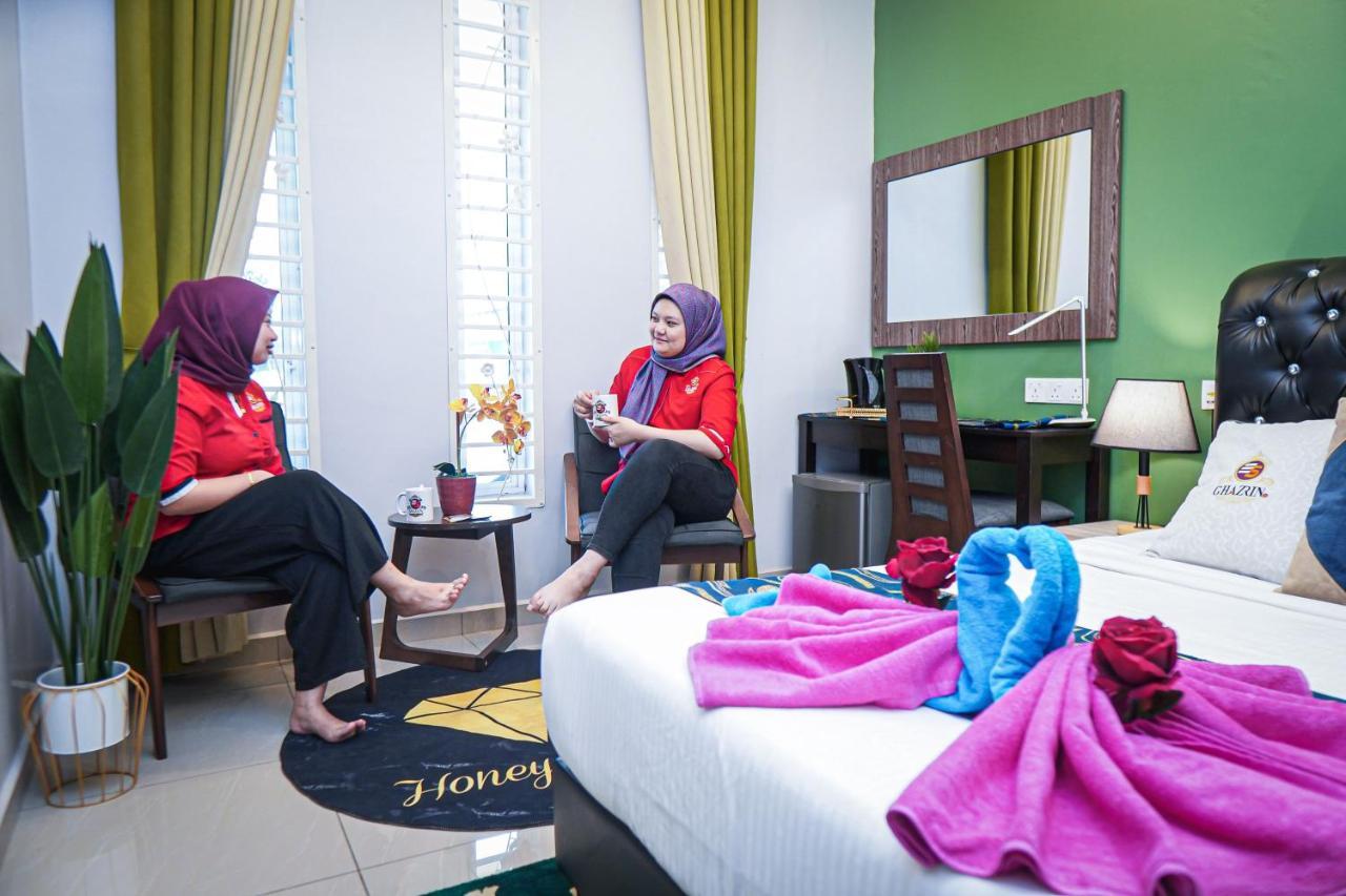 Hotel Ghazrins Desaru à Pengerang Extérieur photo