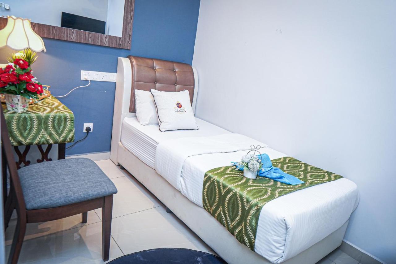Hotel Ghazrins Desaru à Pengerang Extérieur photo
