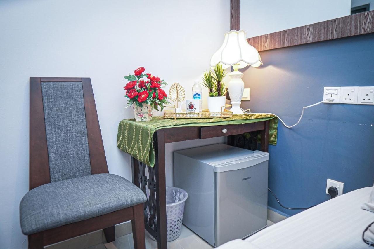 Hotel Ghazrins Desaru à Pengerang Extérieur photo