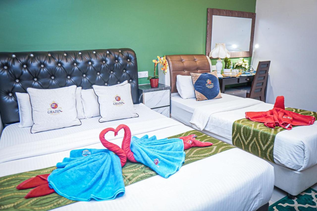 Hotel Ghazrins Desaru à Pengerang Extérieur photo