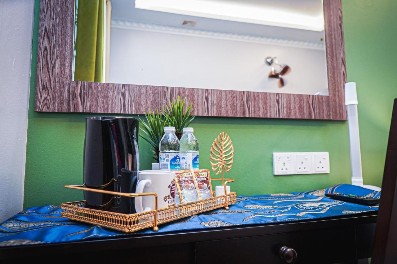 Hotel Ghazrins Desaru à Pengerang Extérieur photo