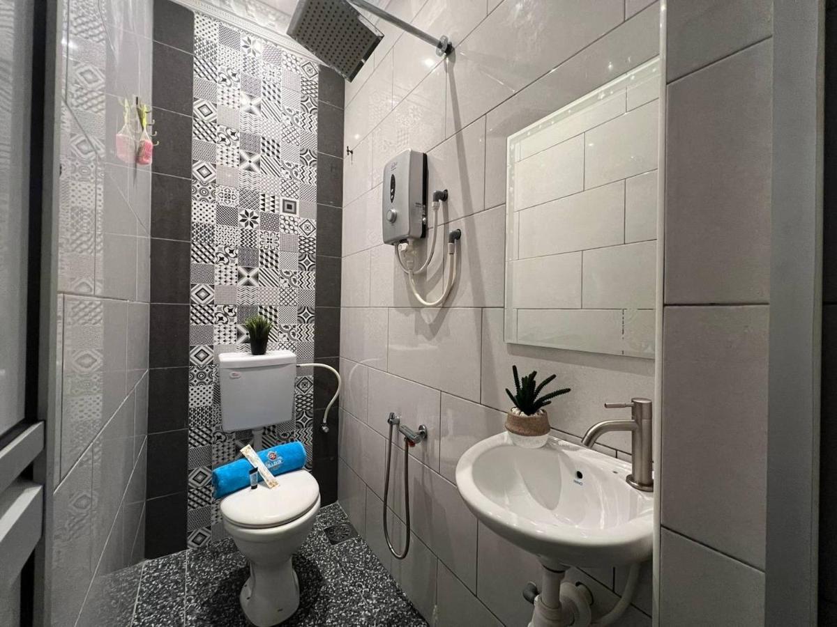 Hotel Ghazrins Desaru à Pengerang Extérieur photo